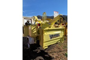 2004 Bandit 1390  Wood Chipper - Mobile